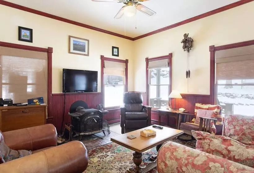 Rose Street Bed & Breakfast