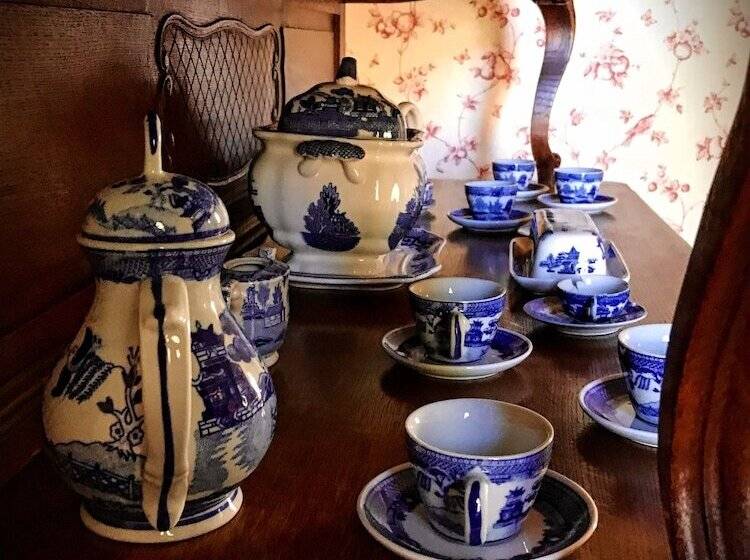 Rose Street Bed & Breakfast