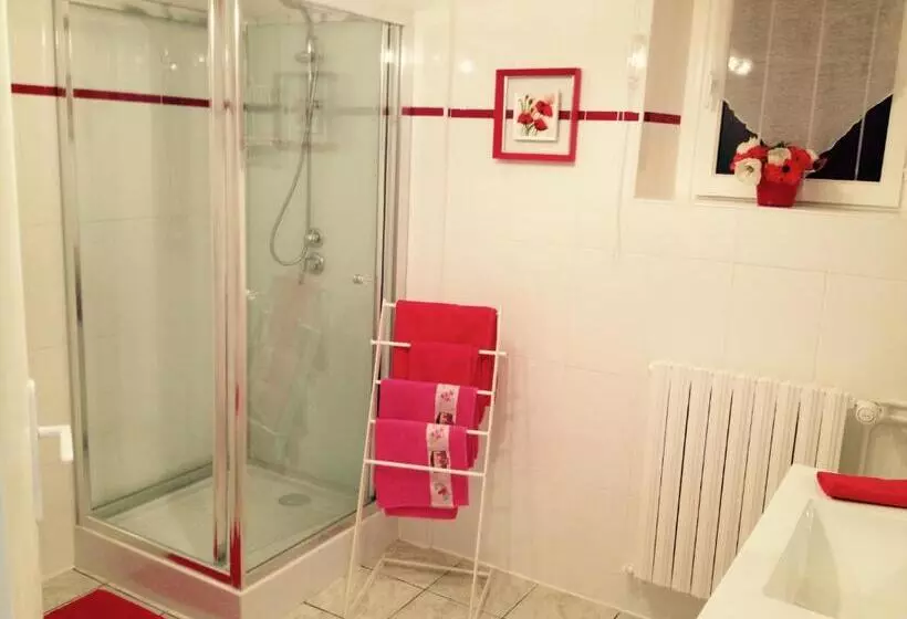 ベッドアンドブレックファースト La Touille