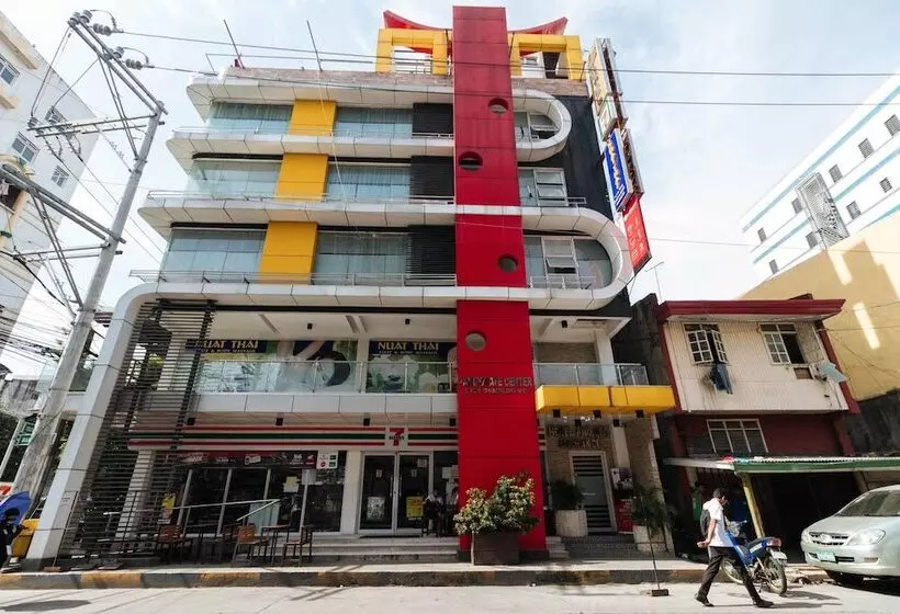 ホテル Reddoorz Near Bambang Station