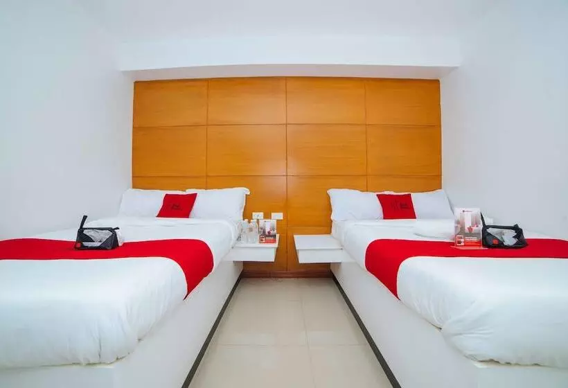 ホテル Reddoorz Near Bambang Station