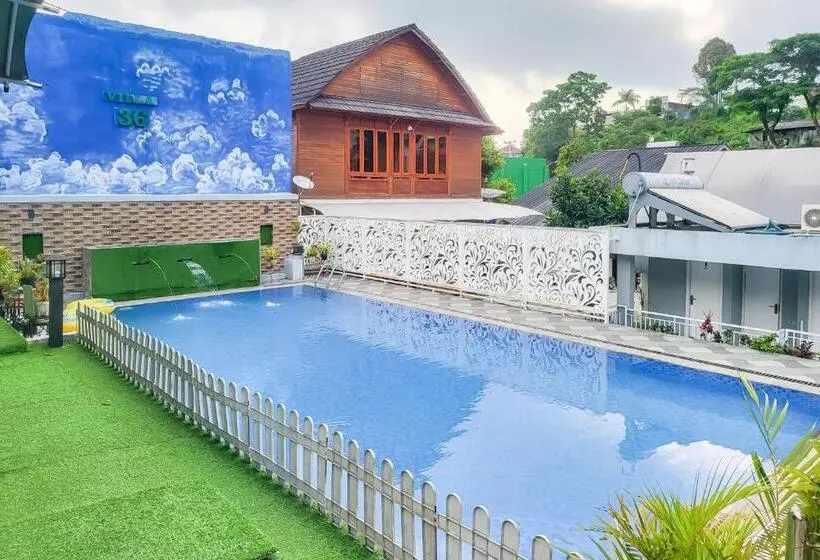 Urbanview Hotel Villa 36 Sukabumi