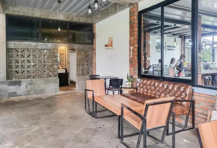 Urbanview Hotel Villa 36 Sukabumi