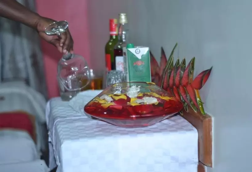 تختخواب و صبحانه Limrock