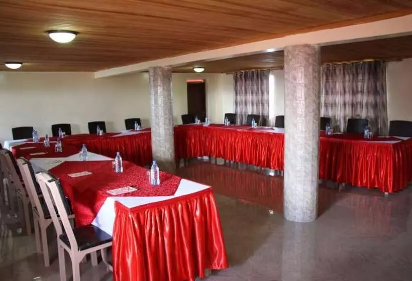 تختخواب و صبحانه Limrock