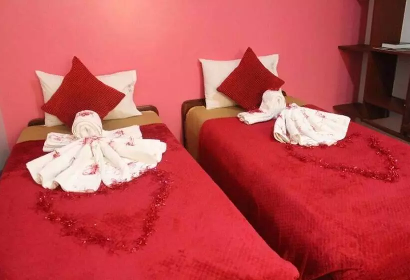 تختخواب و صبحانه Limrock