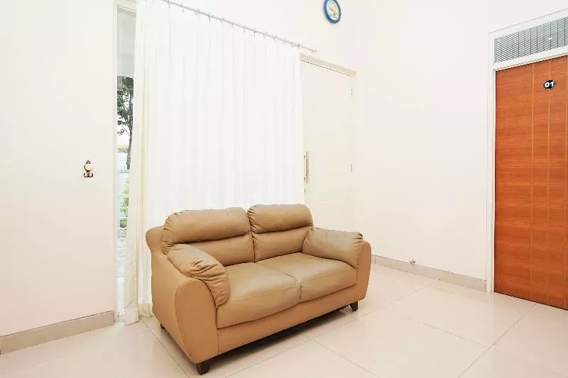 ホテル Oyo 782 Semampir Residence At Citraland