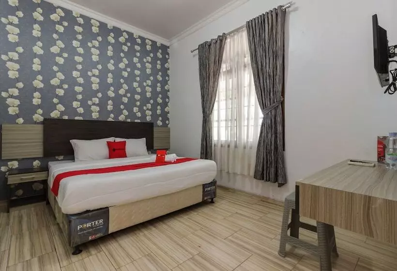 هتل Reddoorz Near Pantai Panjang Bengkulu