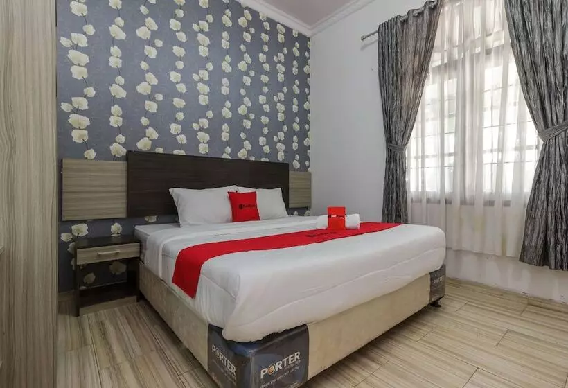 هتل Reddoorz Near Pantai Panjang Bengkulu