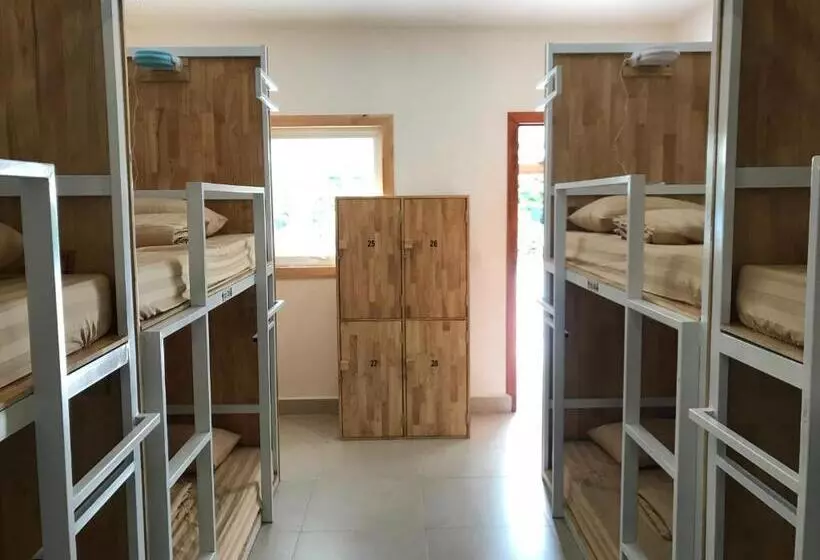 Retkeilymaja Onederz Koh Rong Sanloem