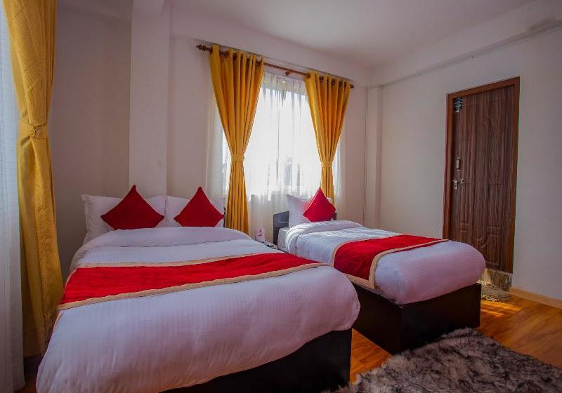 هتل Oyo 361 Jhigu Chhen