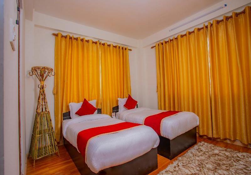 هتل Oyo 361 Jhigu Chhen