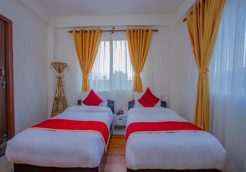 هتل Oyo 361 Jhigu Chhen