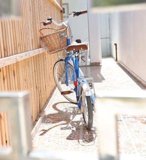 پانسیون Clove Beach