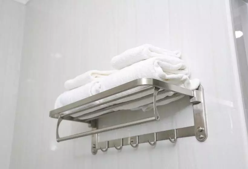 پانسیون Clove Beach