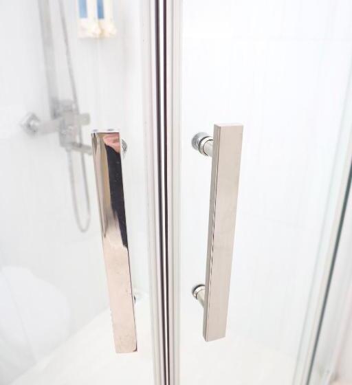 پانسیون Clove Beach