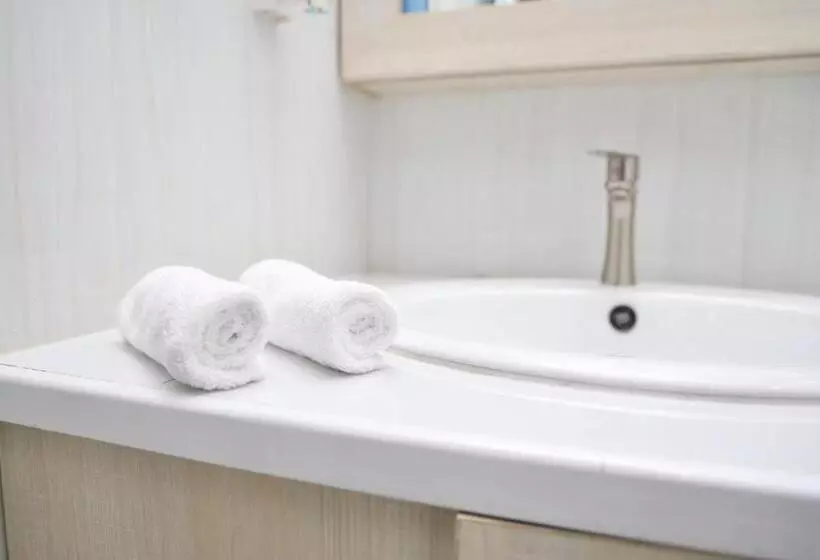 پانسیون Clove Beach