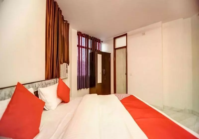 ペンション Krishna Suites