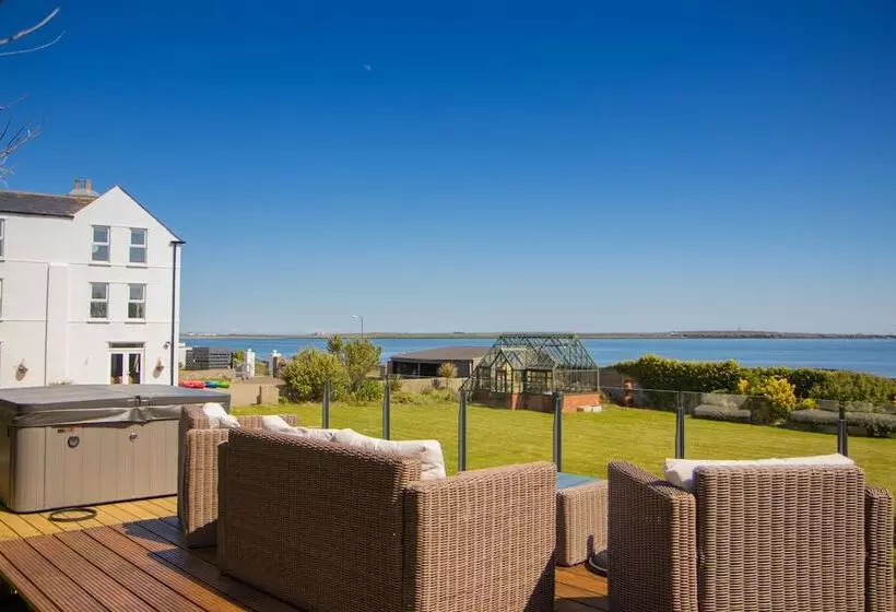 Aamiaismajoitus (B&B) Knock Rushen House