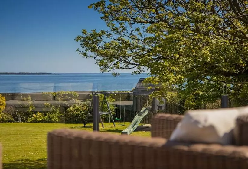 Aamiaismajoitus (B&B) Knock Rushen House