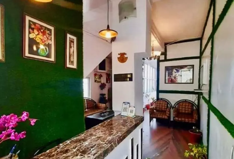 Hotelli Goroomgo Tribhuwan Ranikhet