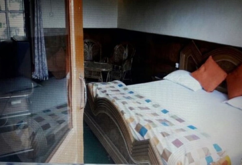 Hotel Goroomgo Tribhuwan Ranikhet