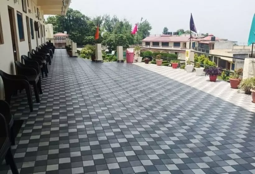 Hotelli Goroomgo Tribhuwan Ranikhet