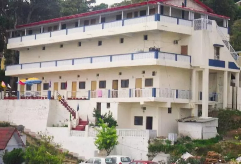 Hotelli Goroomgo Tribhuwan Ranikhet