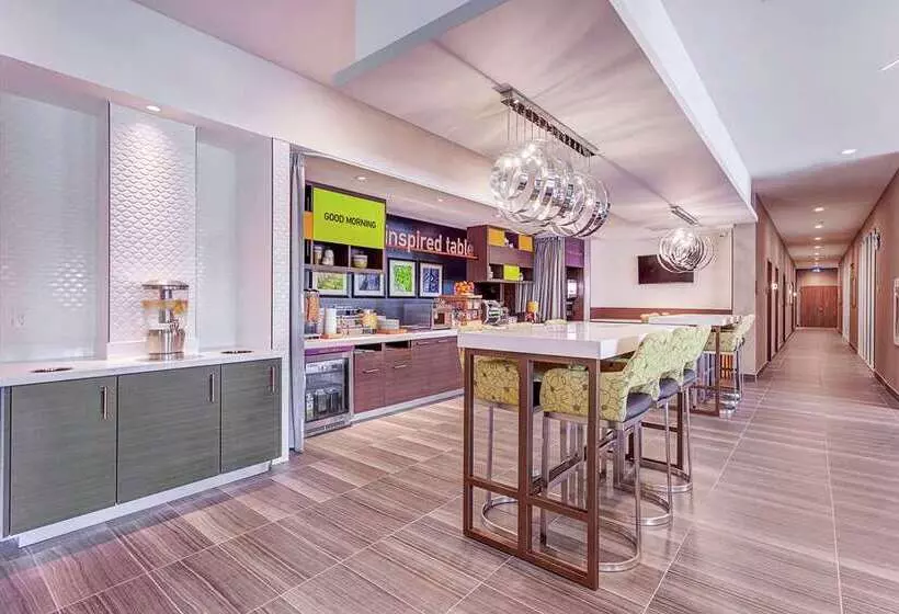 هتل Home2 Suites By Hilton Toronto Brampton