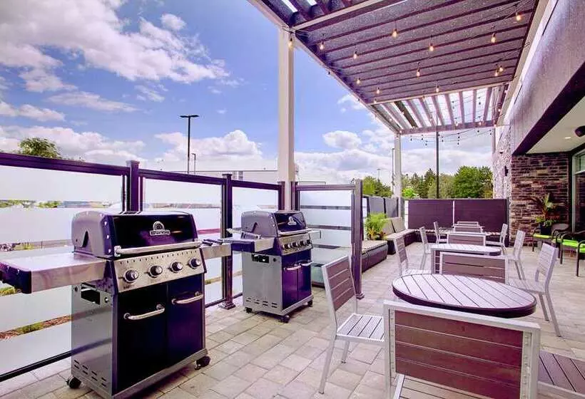 هتل Home2 Suites By Hilton Toronto Brampton