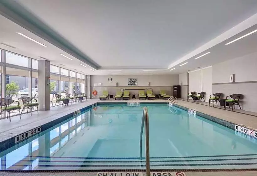هتل Home2 Suites By Hilton Toronto Brampton