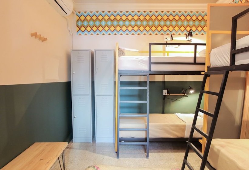 ホテル Selina Woodstock