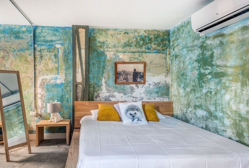 ホテル Selina Woodstock