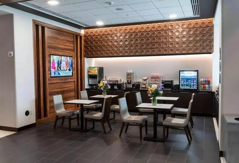 ホテル Wingate By Wyndham Angola