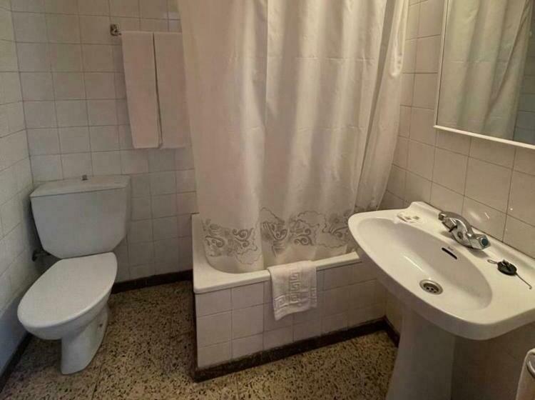 بنسيون Hostal Ter