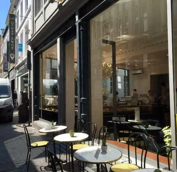 تختخواب و صبحانه Merveilleux