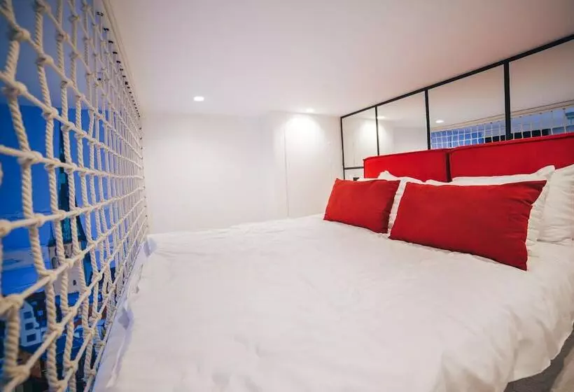 Cities Gallery Apart