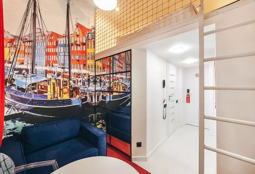 Cities Gallery Apart