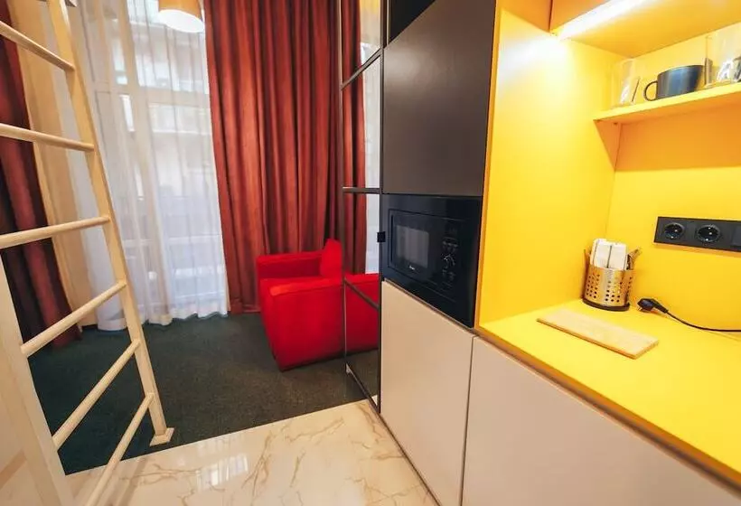 Cities Gallery Apart