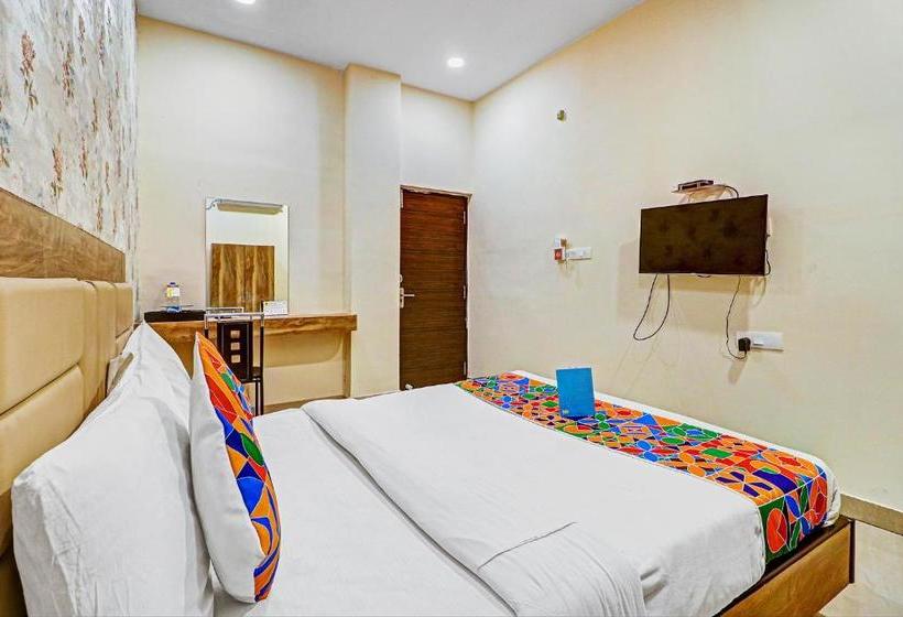 Hotel Collection O Stayhub Inn