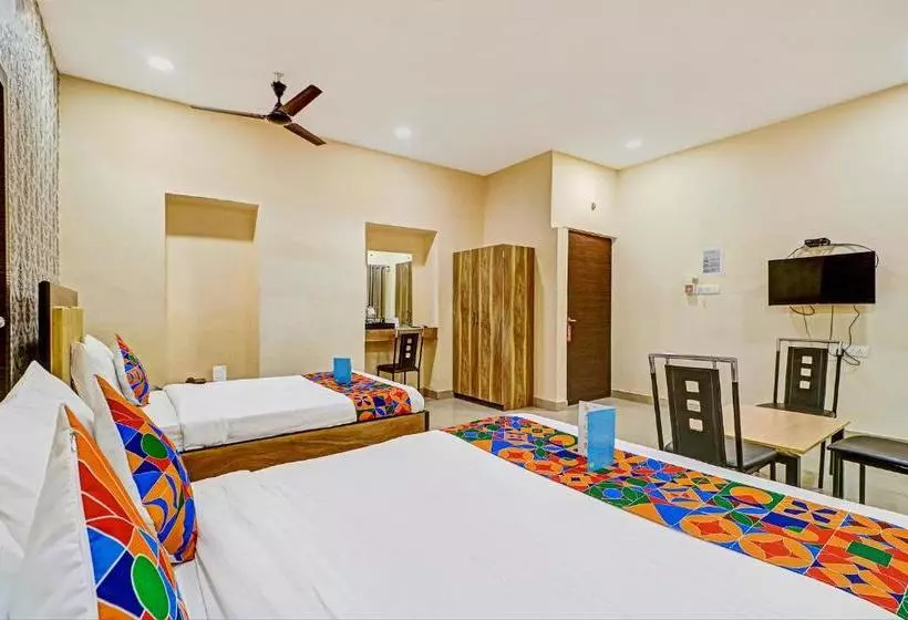 ホテル Collection O Stayhub Inn