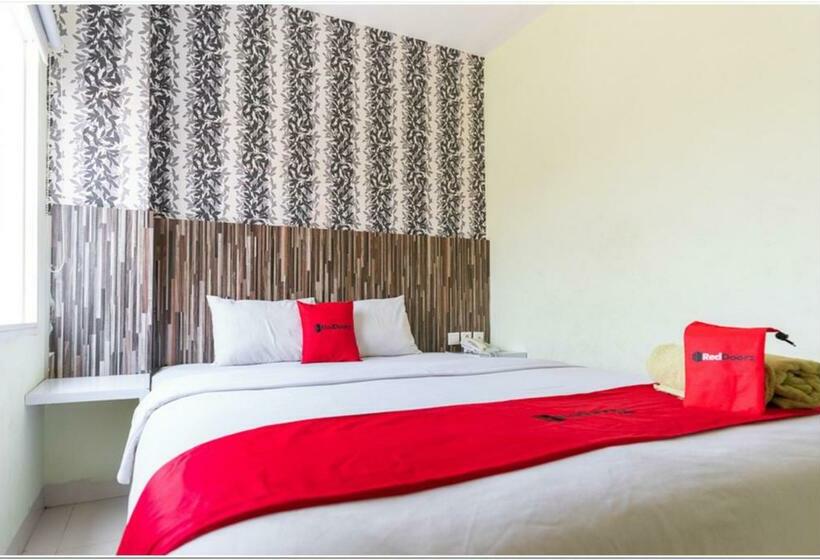 פנסיון Reddoorz Plus @ Hertasning Area