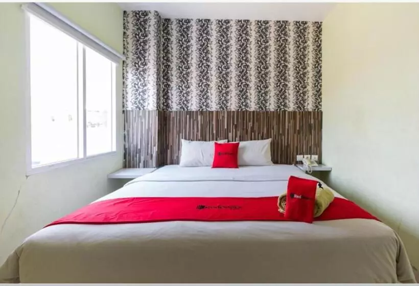 ペンション Reddoorz Plus @ Hertasning Area