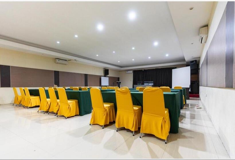 פנסיון Reddoorz Plus @ Hertasning Area