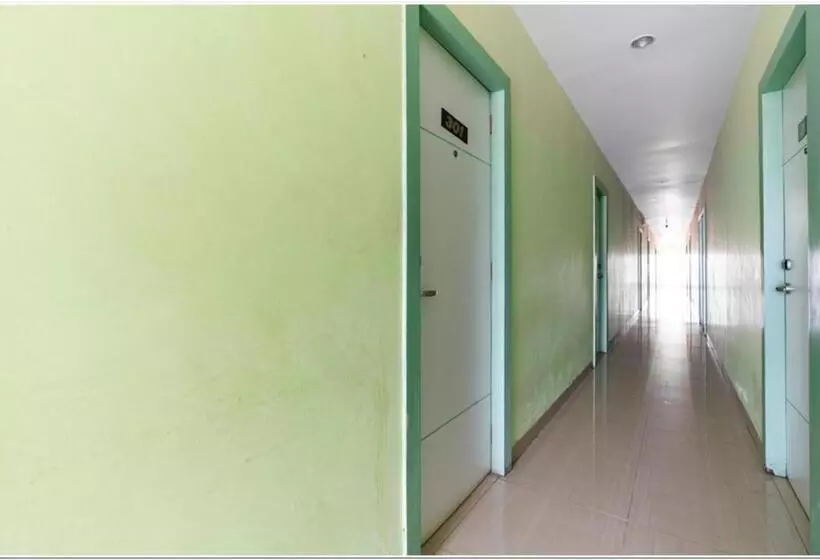 ペンション Reddoorz Plus @ Hertasning Area