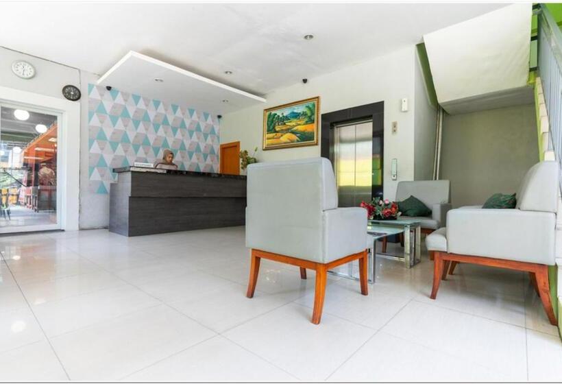 פנסיון Reddoorz Plus @ Hertasning Area