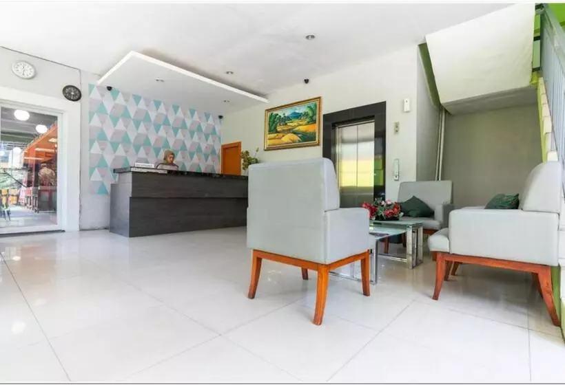 ペンション Reddoorz Plus @ Hertasning Area