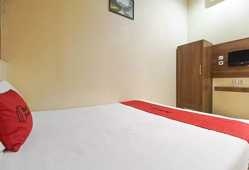 ペンション Reddoorz Plus @ Hertasning Area