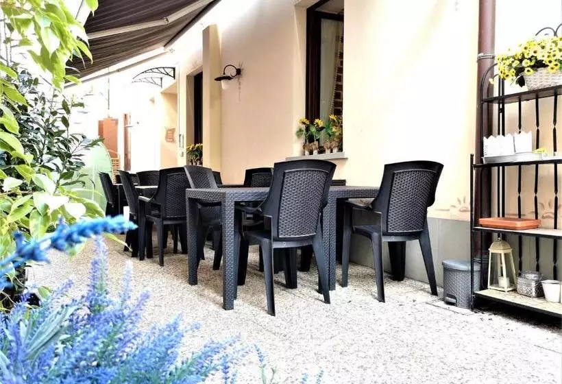 ユースホステル Antica Locanda Il Girasole