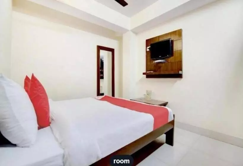Moon Hotel Mallital, Near Nainital High Court
